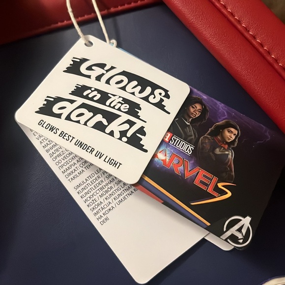 Loungefly - Picture 3 of 5